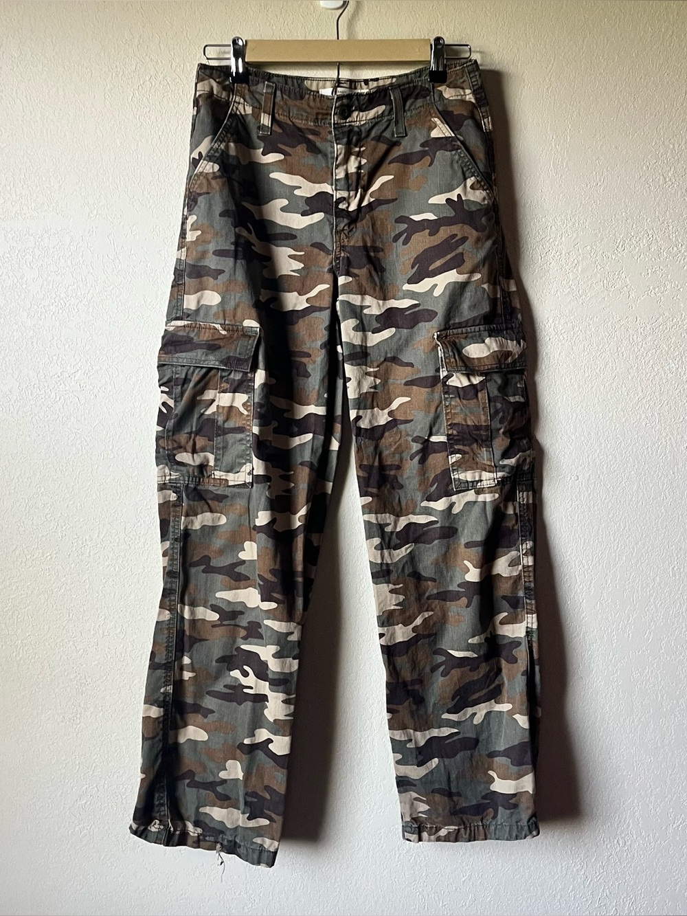 Levis ‘94 Baggy Camo Cargo Pants